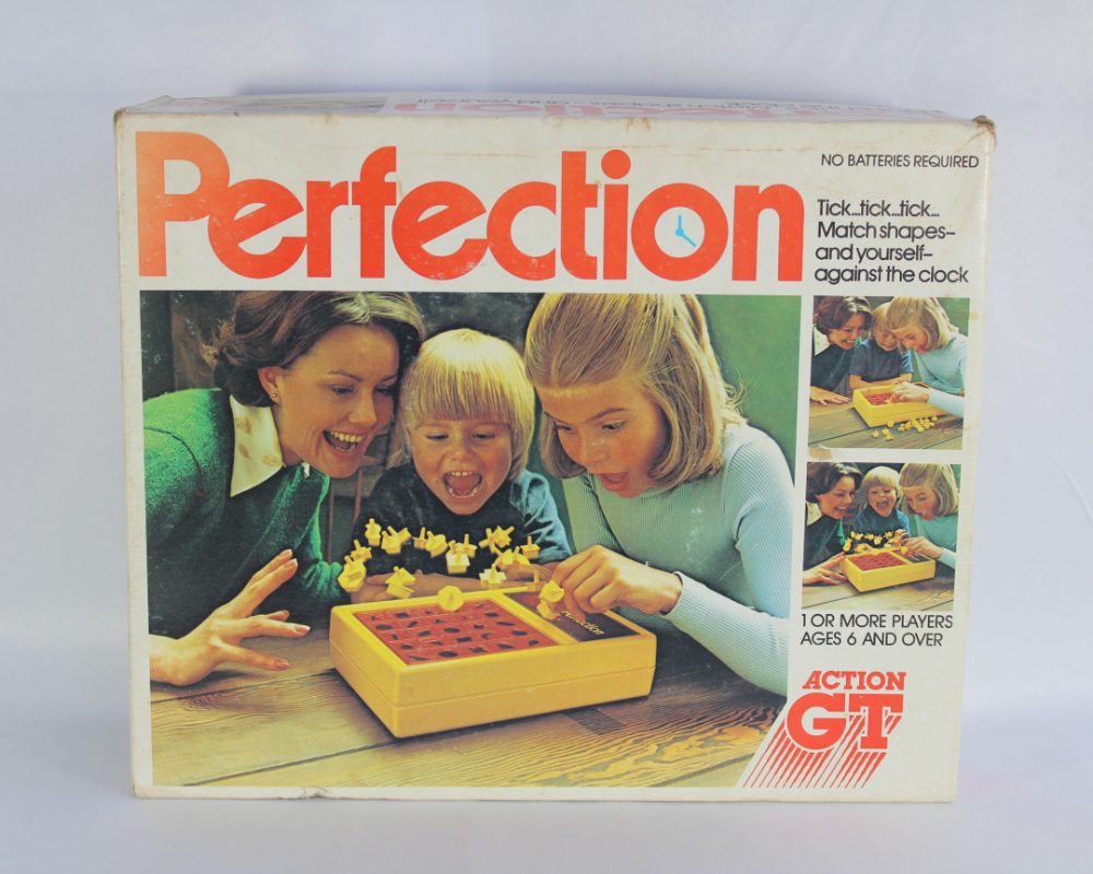Perfection Board Game Action GT vintage 1980.