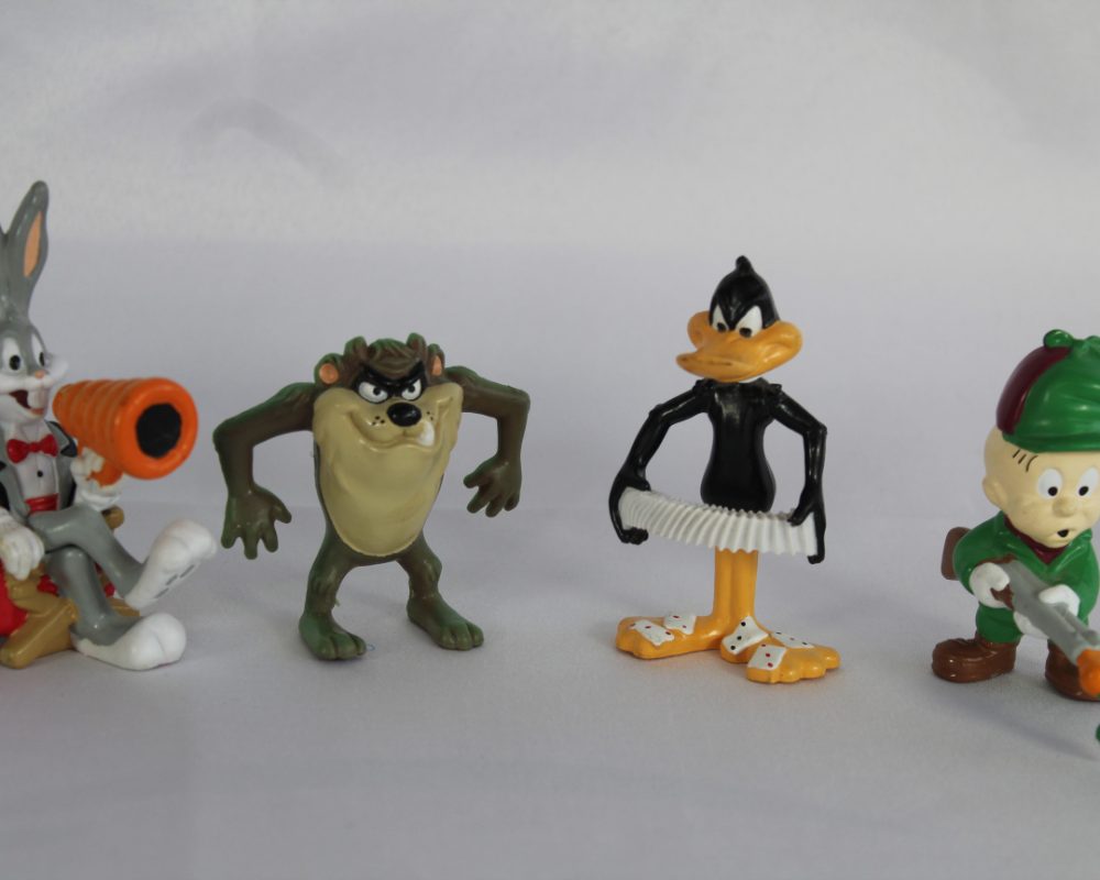 Warner Bros Looney Tunes, Bugs Bunny, Taz, Daffy Duck & Elmer Fudd figures.