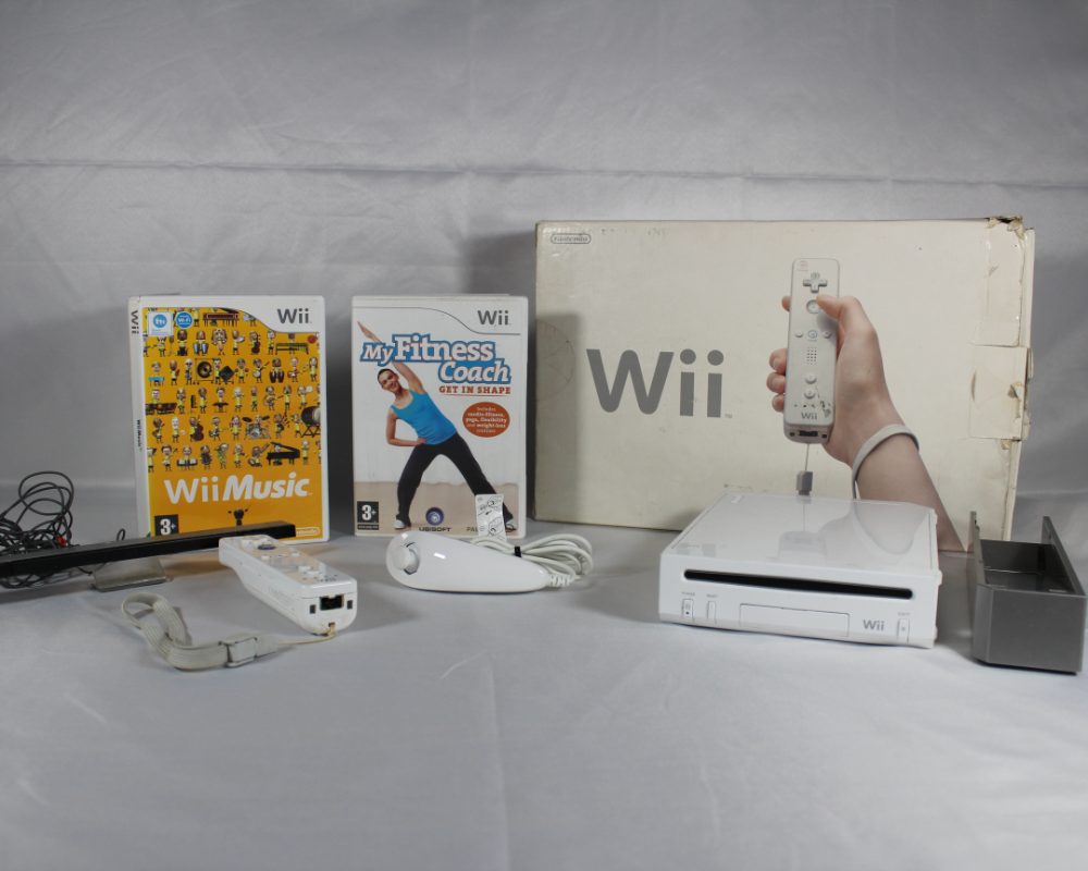 Nintendo Wii Console Bundle