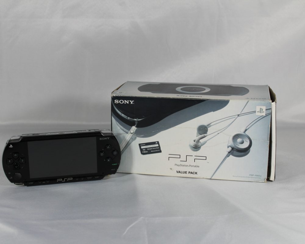 Sony Play Station Portable PSP 1003 Piano Black Console.
