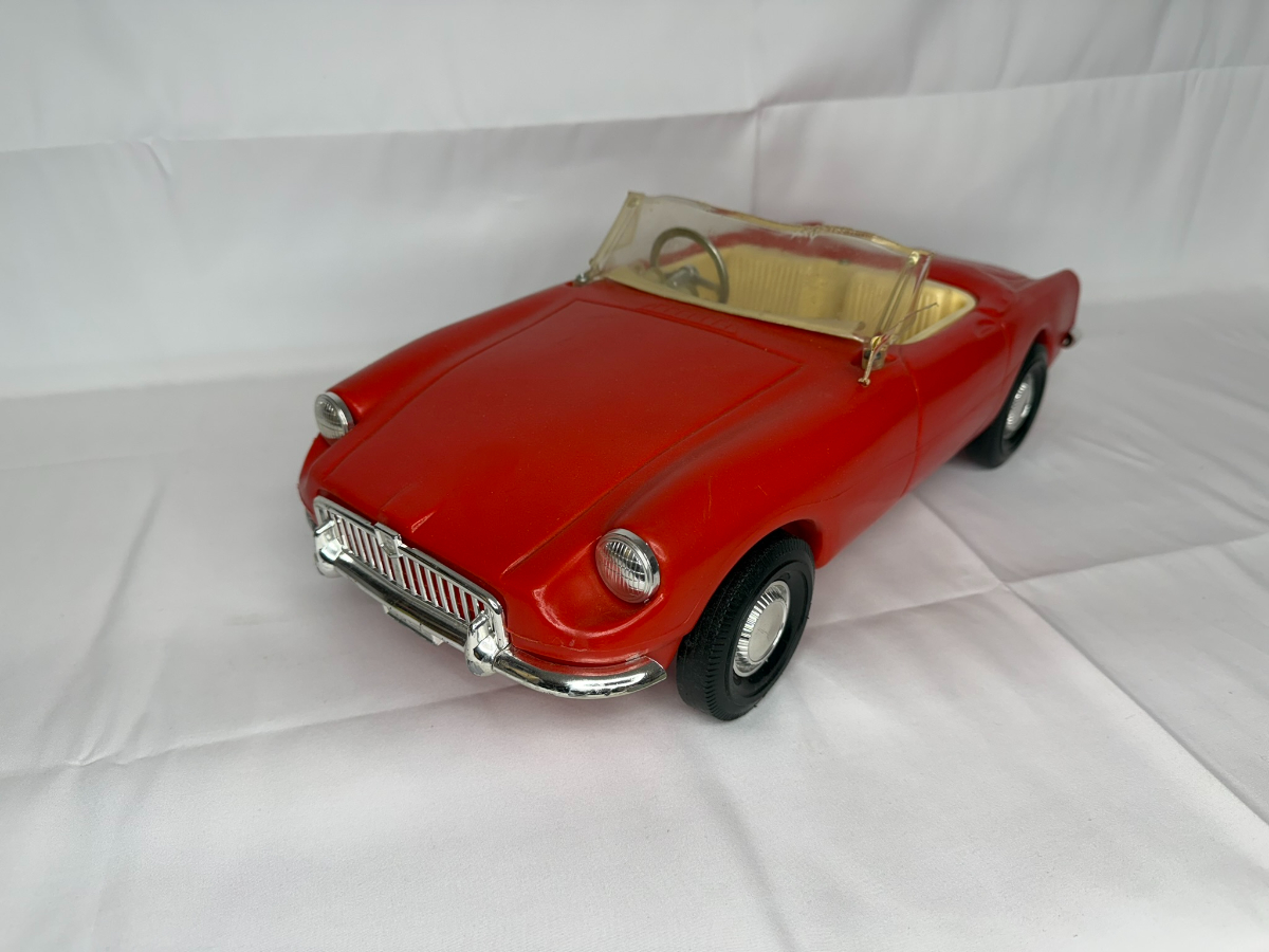 Sindy's Own Car - Image 6
