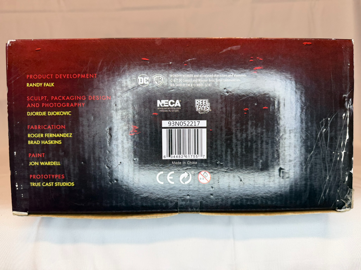 Wonder Woman: NECA Ultimate Collectors 1/4 Scale Action Figure - Image 5